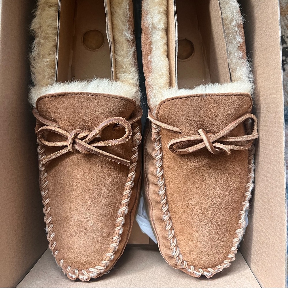 LL Bean Men's Wicked Good Moccasins Brown Sheepskin Fur sz 13M, new in box!